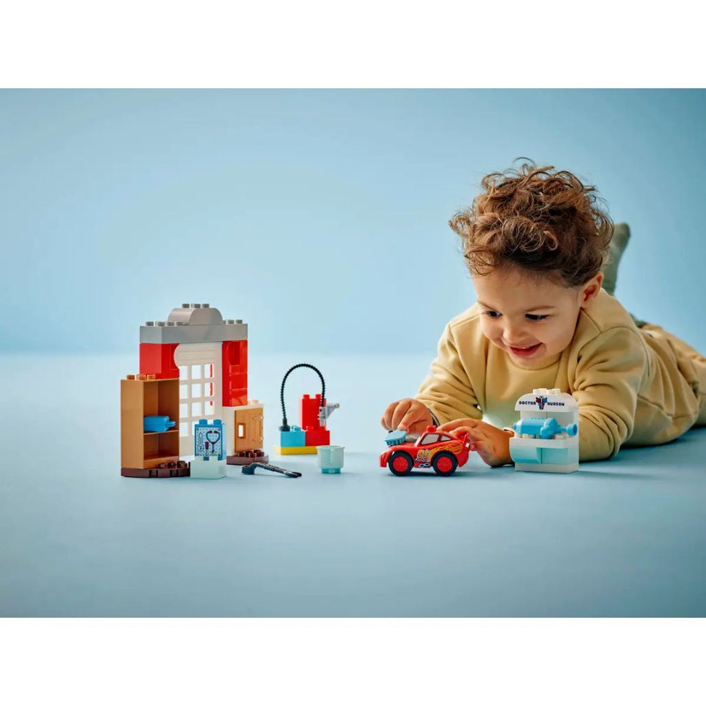 10456 LEGO Duplo - La visite de McQueen à l'atelier de Doc