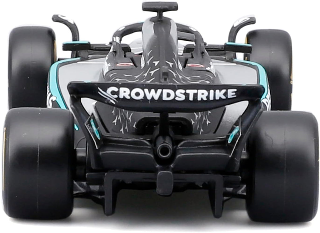 18-38238R Bburago F1 Mercedes-AMG W16 #63 Russell avec casque 1:43