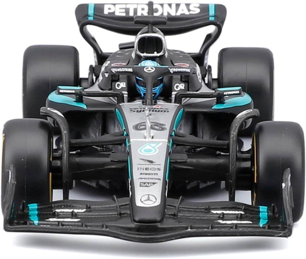 18-38238R Bburago F1 Mercedes-AMG W16 #63 Russell avec casque 1:43