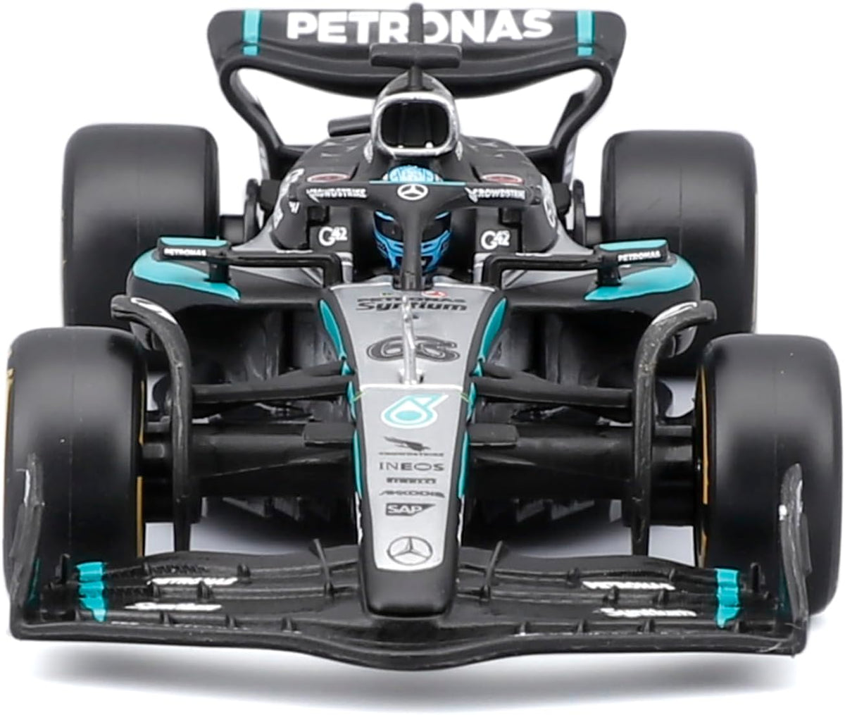 18-38238R Bburago F1 Mercedes-AMG W16 #63 Russell avec casque 1:43