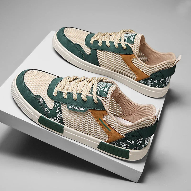 Men’s Closed-Toe Lace-Up Low-Top Sneakers
