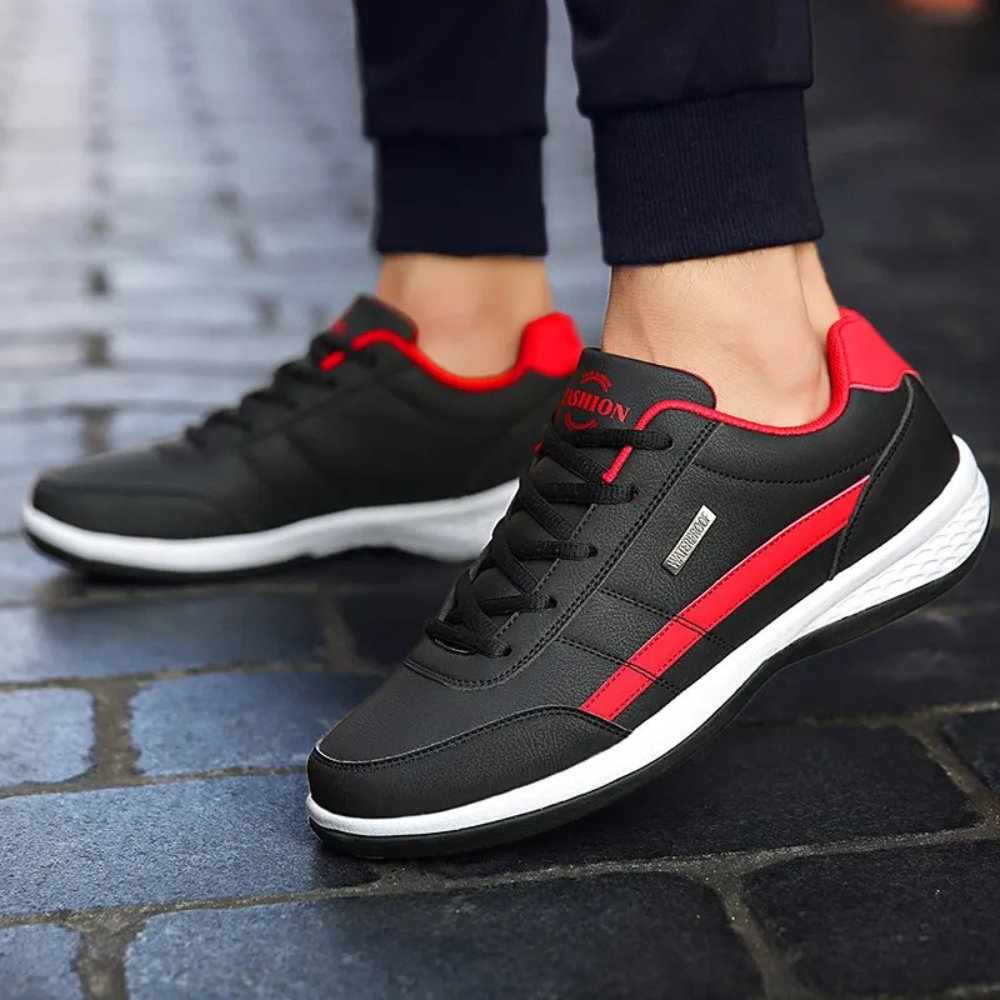 Men’s Lace-Up Low-Top Sneakers with Textured Outsole