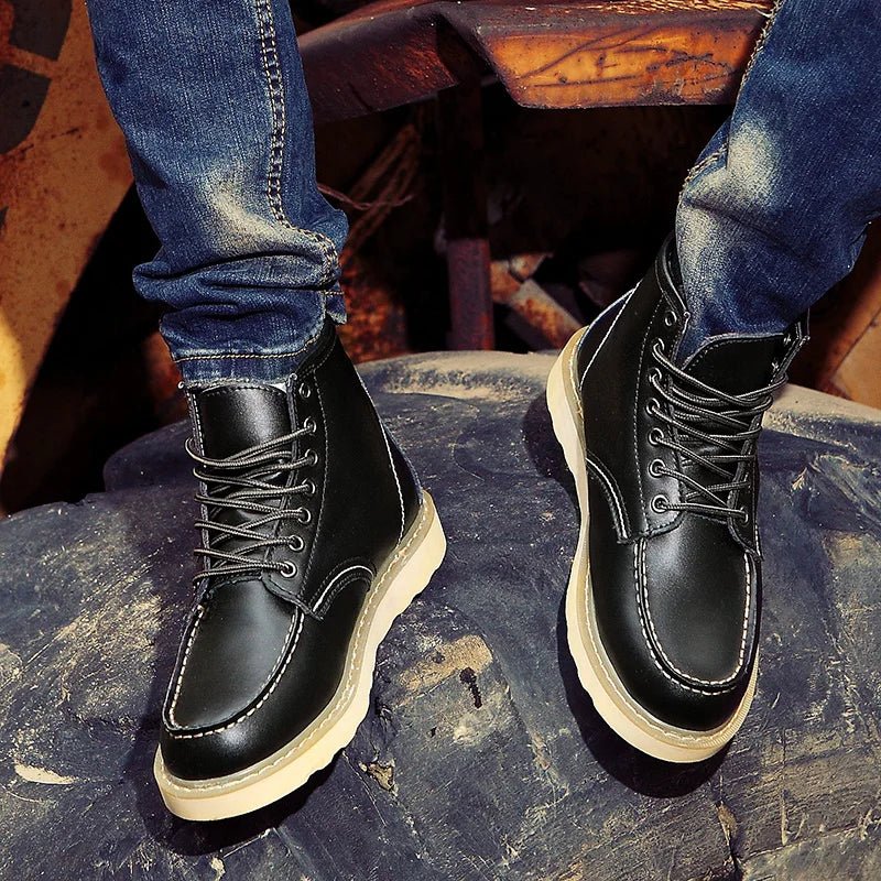 Men’s Lace-Up Moc Toe Contrast Sole Ankle Boots