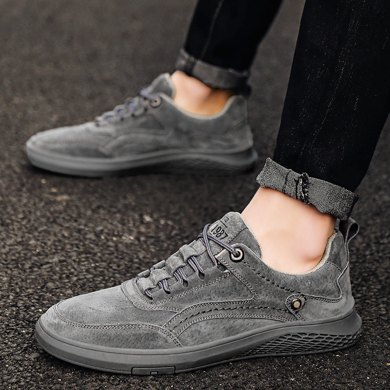 Men’s Low Top Sneakers with Lace Closure
