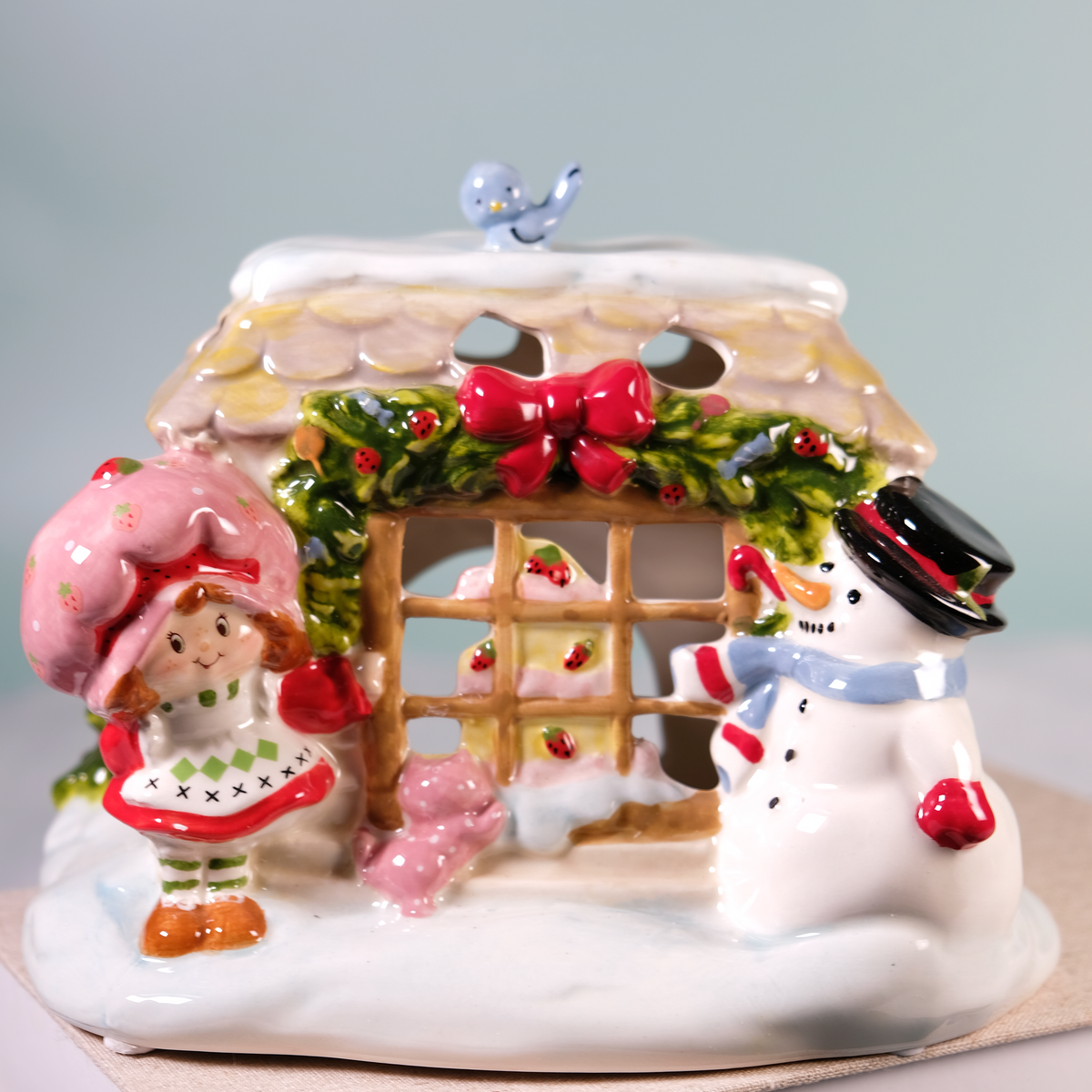 Strawberry Shortcake Snowflake Sweetness Candle House
