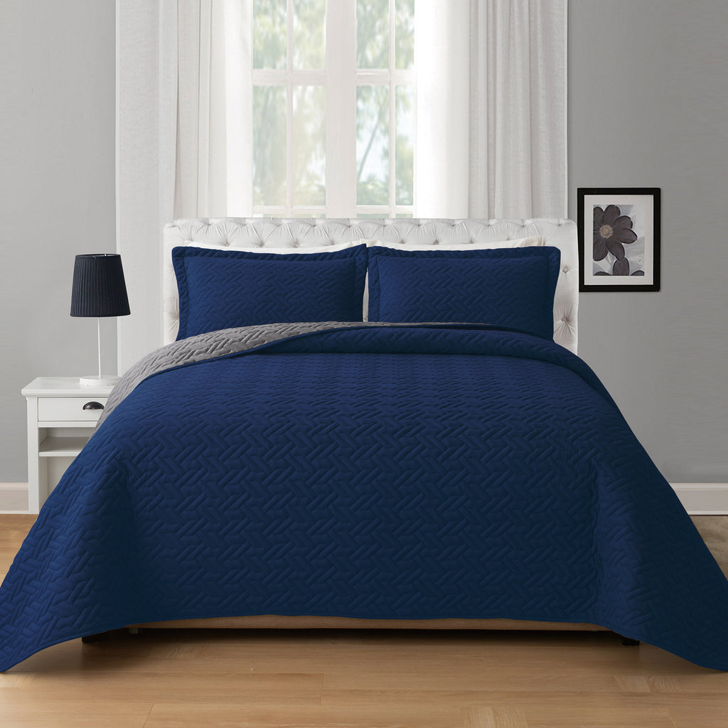 Elegant Comfort 3-Piece Majestic Quilted Reversible Bedspread Coverlet Set