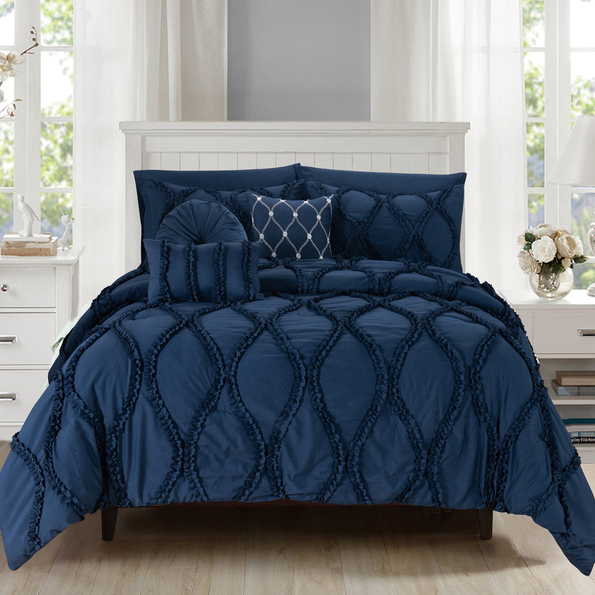 Elegant Comfort 10-Piece Infinity Design Comforter Set - Includes 4-Piece Sheet Set with Double Sided Storage Pockets