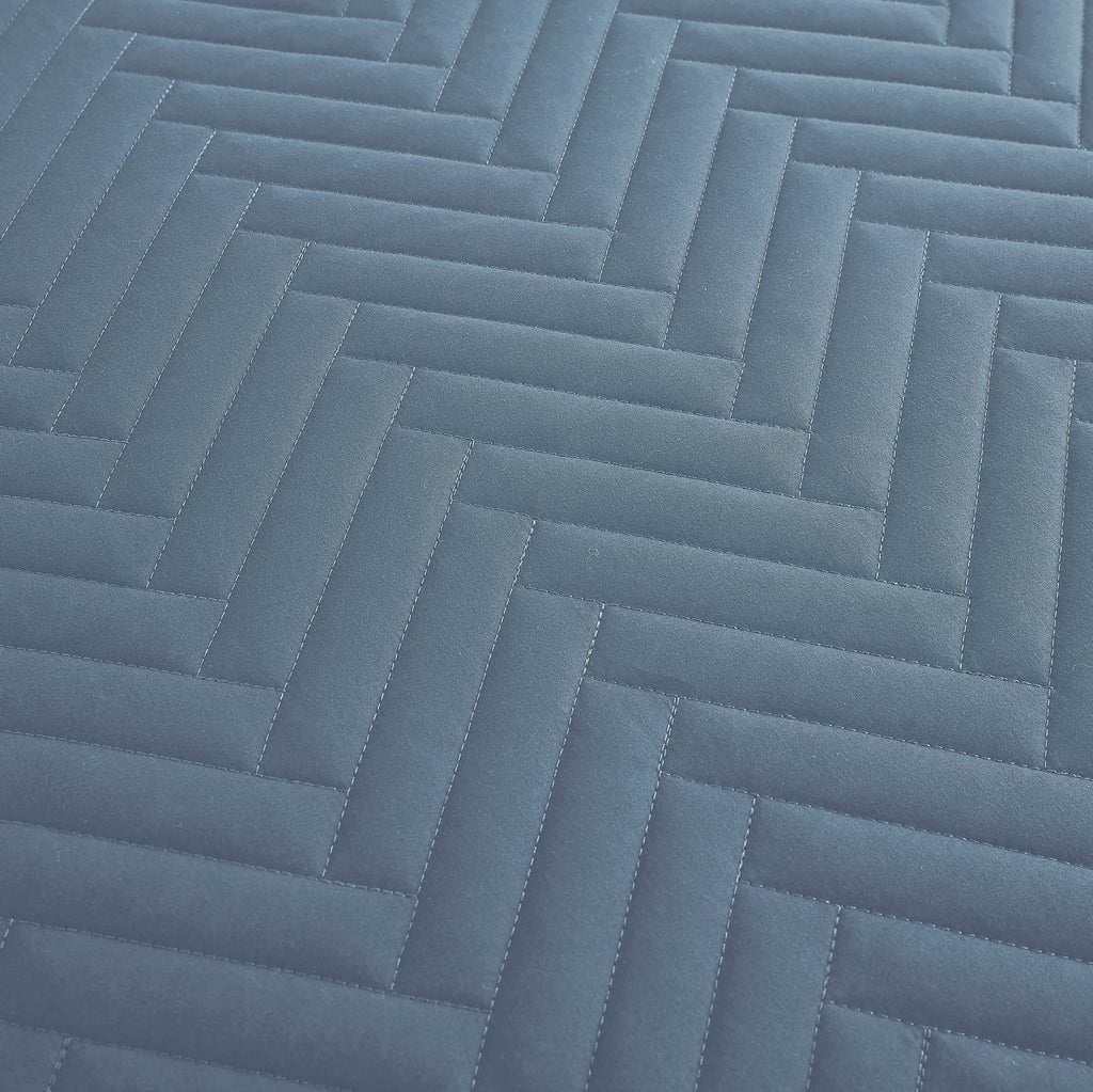 Southshore Fine Linens Chevron Oversized Quilt Set