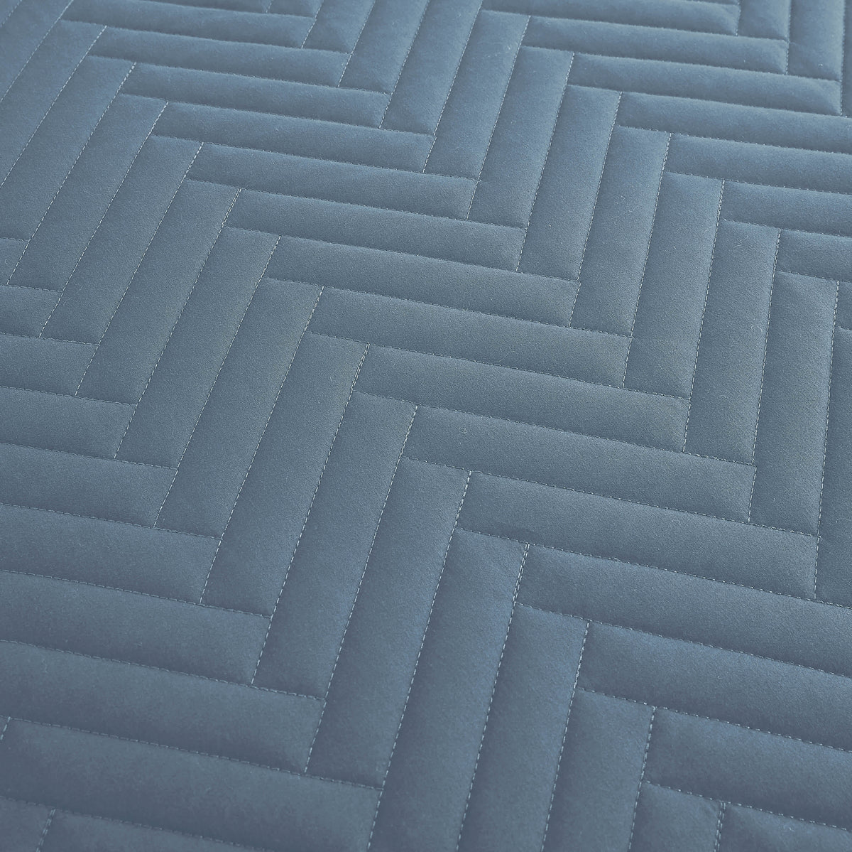 Southshore Fine Linens Chevron Oversized Quilt Set