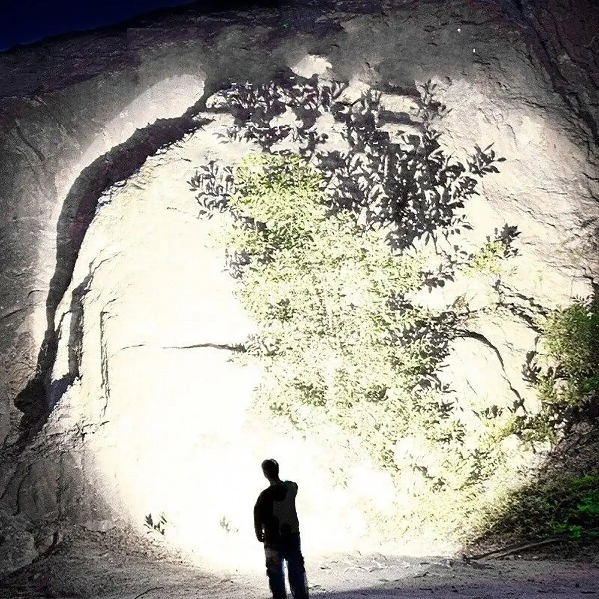 Zoomable Tactical Flashlight