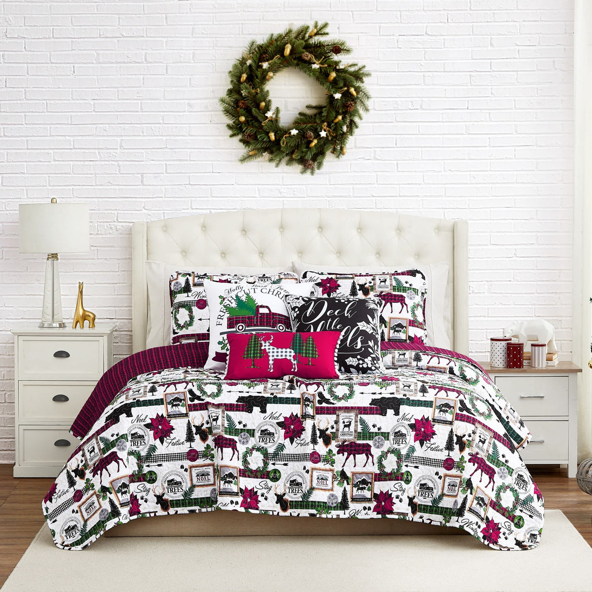 Southshore Fine Linens Merrytown Christmas Quilt Set