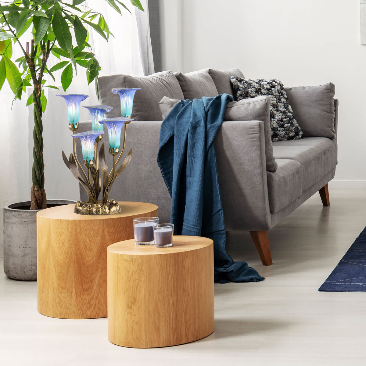 River of Goods Lily Lamp Up