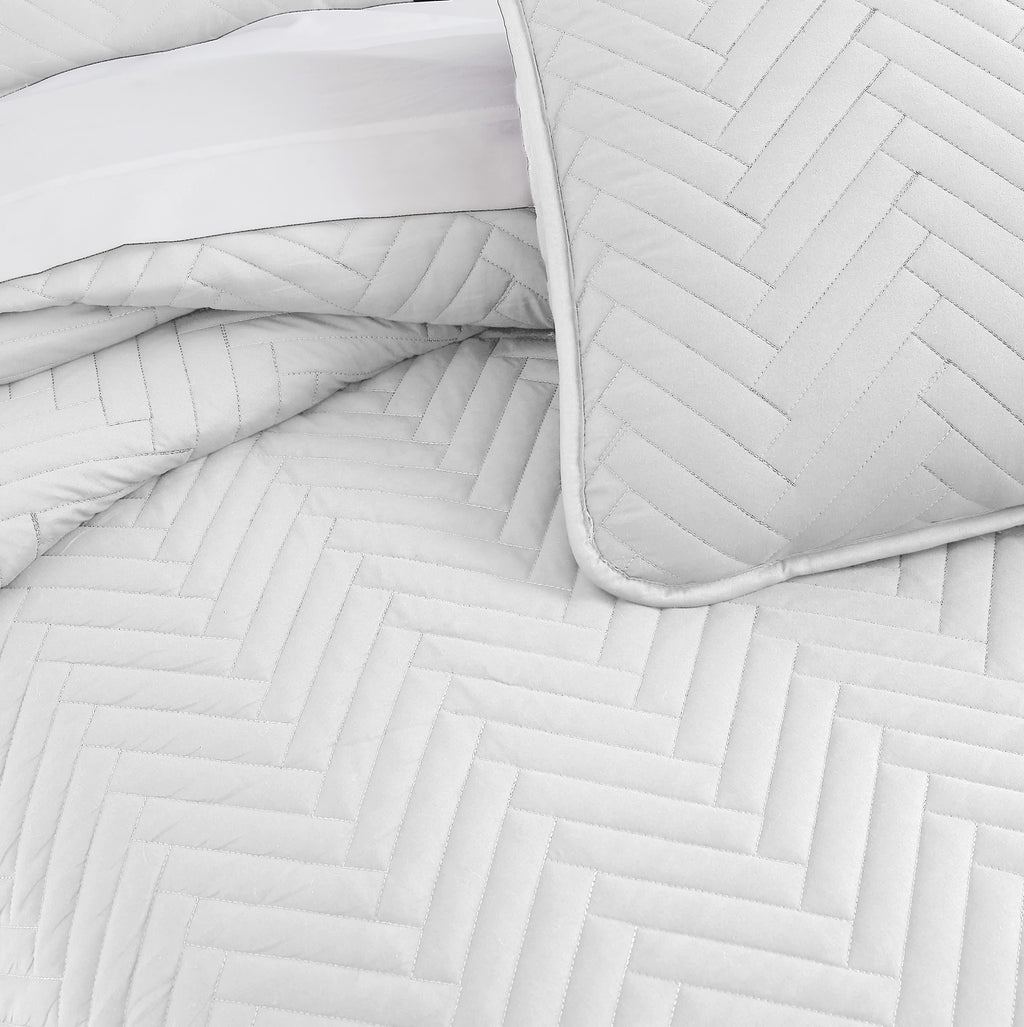 Southshore Fine Linens Chevron Oversized Quilt Set