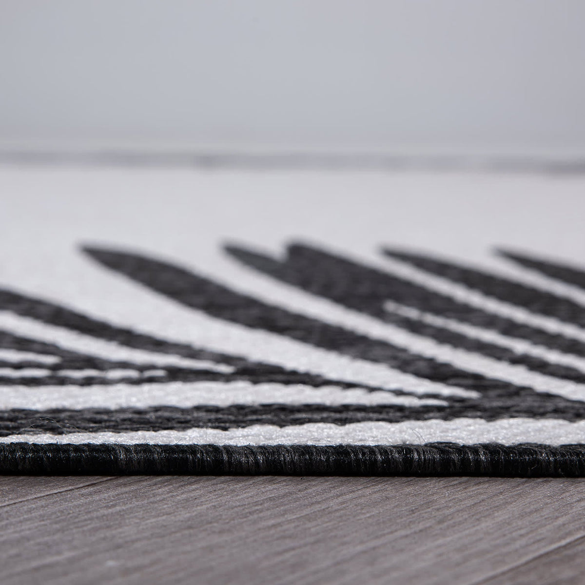 World Rug Gallery Palm Collection 5'x7'