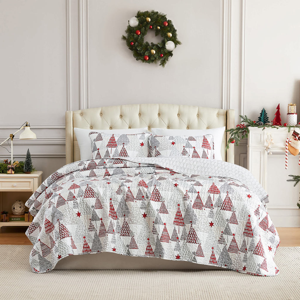 Southshore Fine Linens Merry and Bright Oversized Quilt Set
