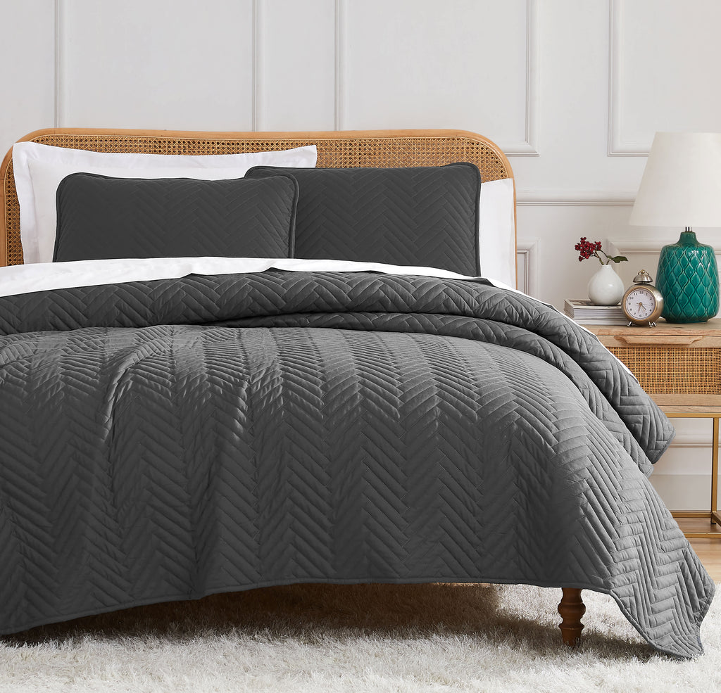 Southshore Fine Linens Chevron Oversized Quilt Set