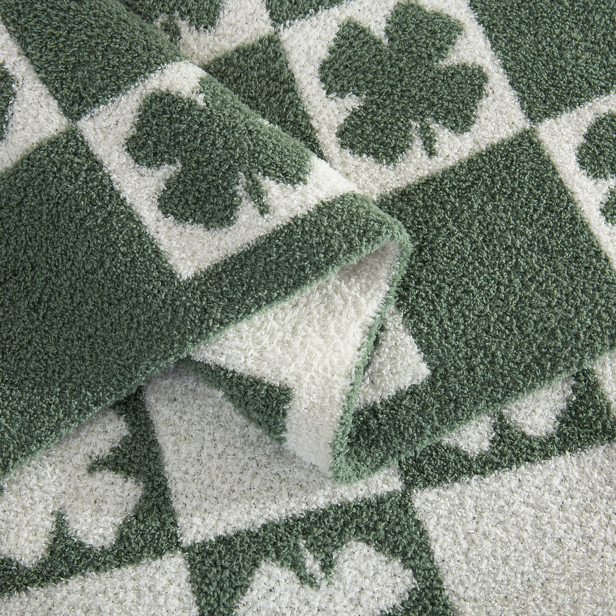 Elegant Comfort 50" x 70"  Ultra Soft Checkered Knitted Throw Blanket