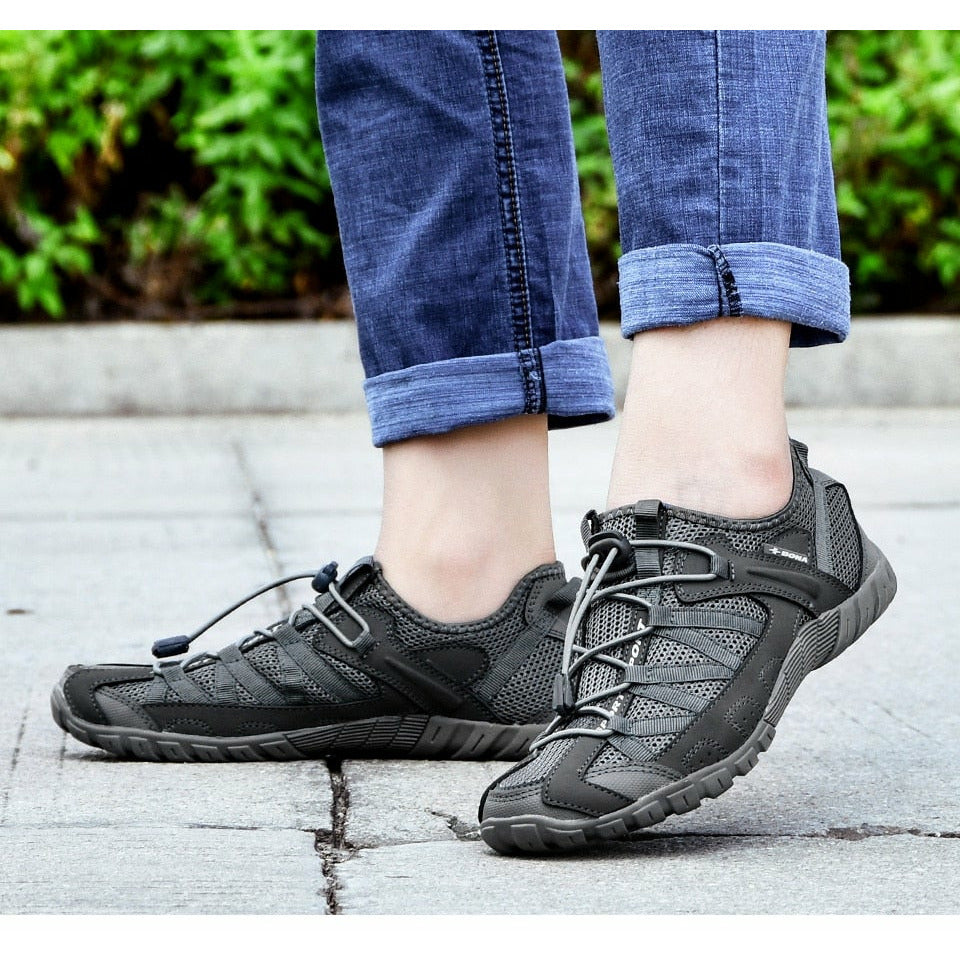 Breathable Sneakers Men Casual Fashion Multi-Purpose High Quality Shoes