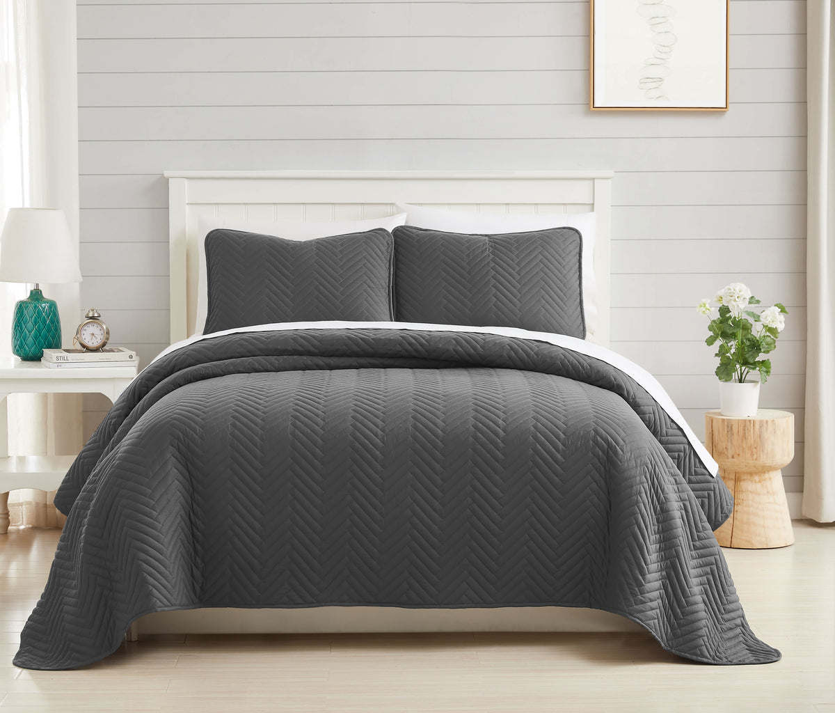 Southshore Fine Linens Chevron Oversized Quilt Set