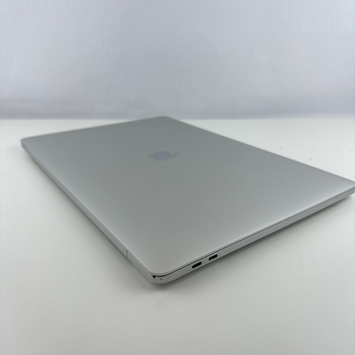 16" Apple MacBook Pro A2141 6-Core i7 | Tahoe |  1 Year Warranty | Magic Keyboard