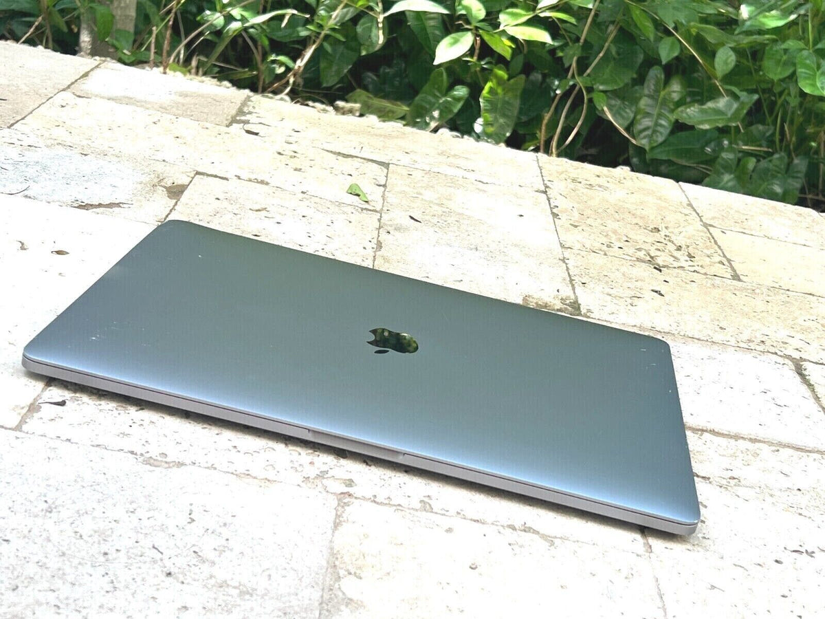 15" Apple MacBook Pro 4TB | 6-Core i9 32GB RAM | a1990 | Sequoia | Touch Bar - Free 1 Year Warranty