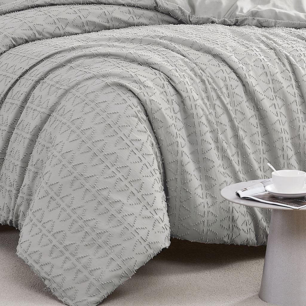 Southshore Fine Linens Bali Clipped Jacquard Duvet Cover Set