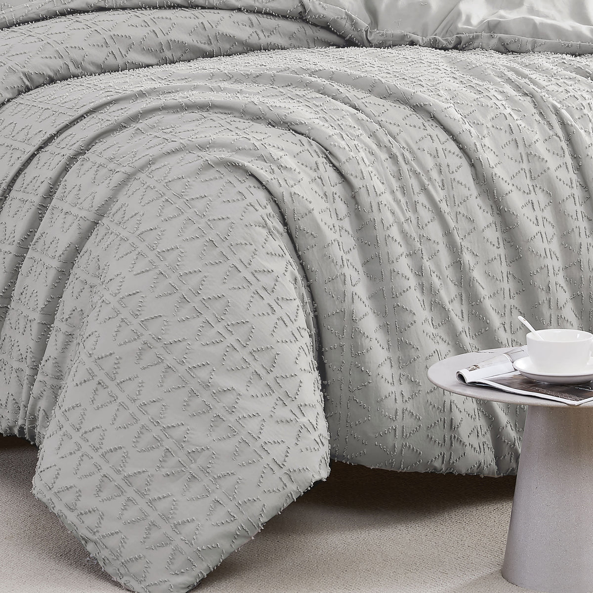 Southshore Fine Linens Bali Clipped Jacquard Duvet Cover Set