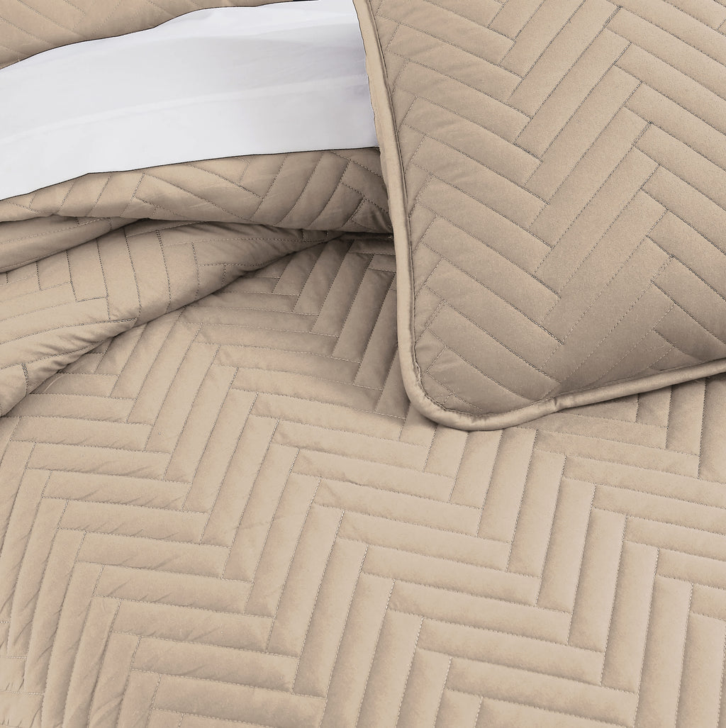 Southshore Fine Linens Chevron Oversized Quilt Set