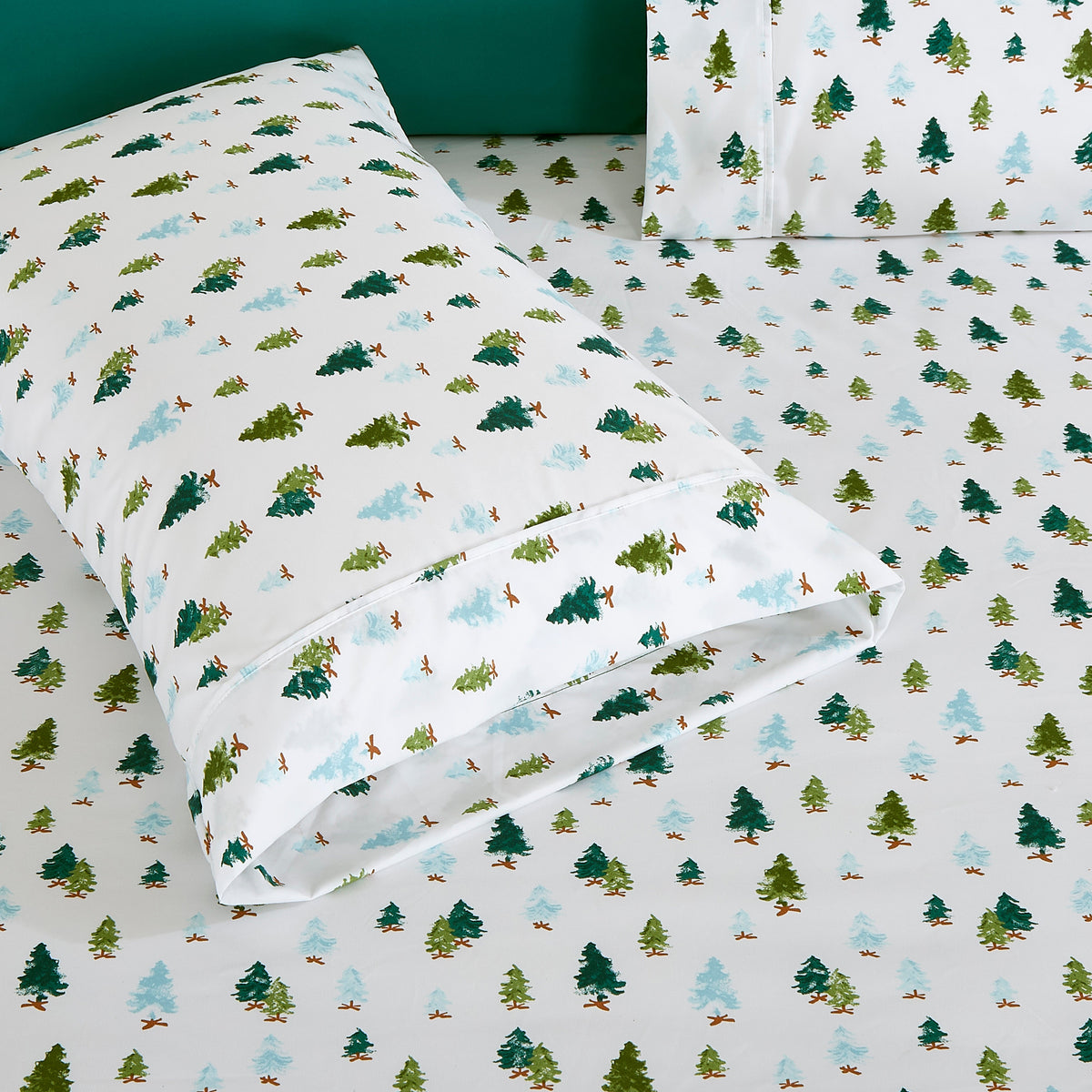 Elegant Comfort 6-Piece Christmas & Holiday Sheet Set - Soft as a Hotel Premium Quality