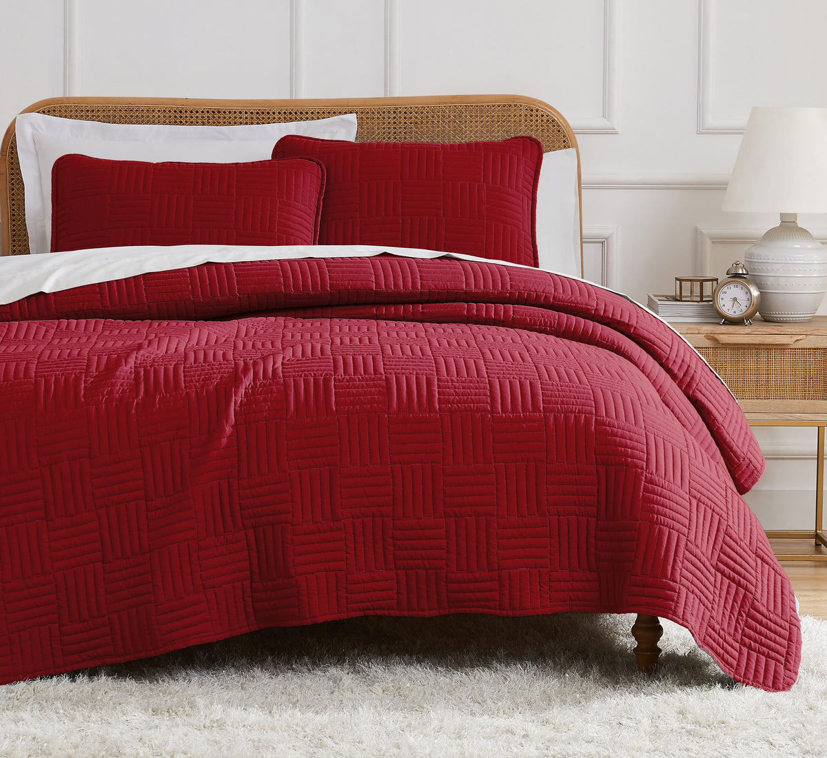 Southshore Fine Linens Grid Oversized Quilt Set