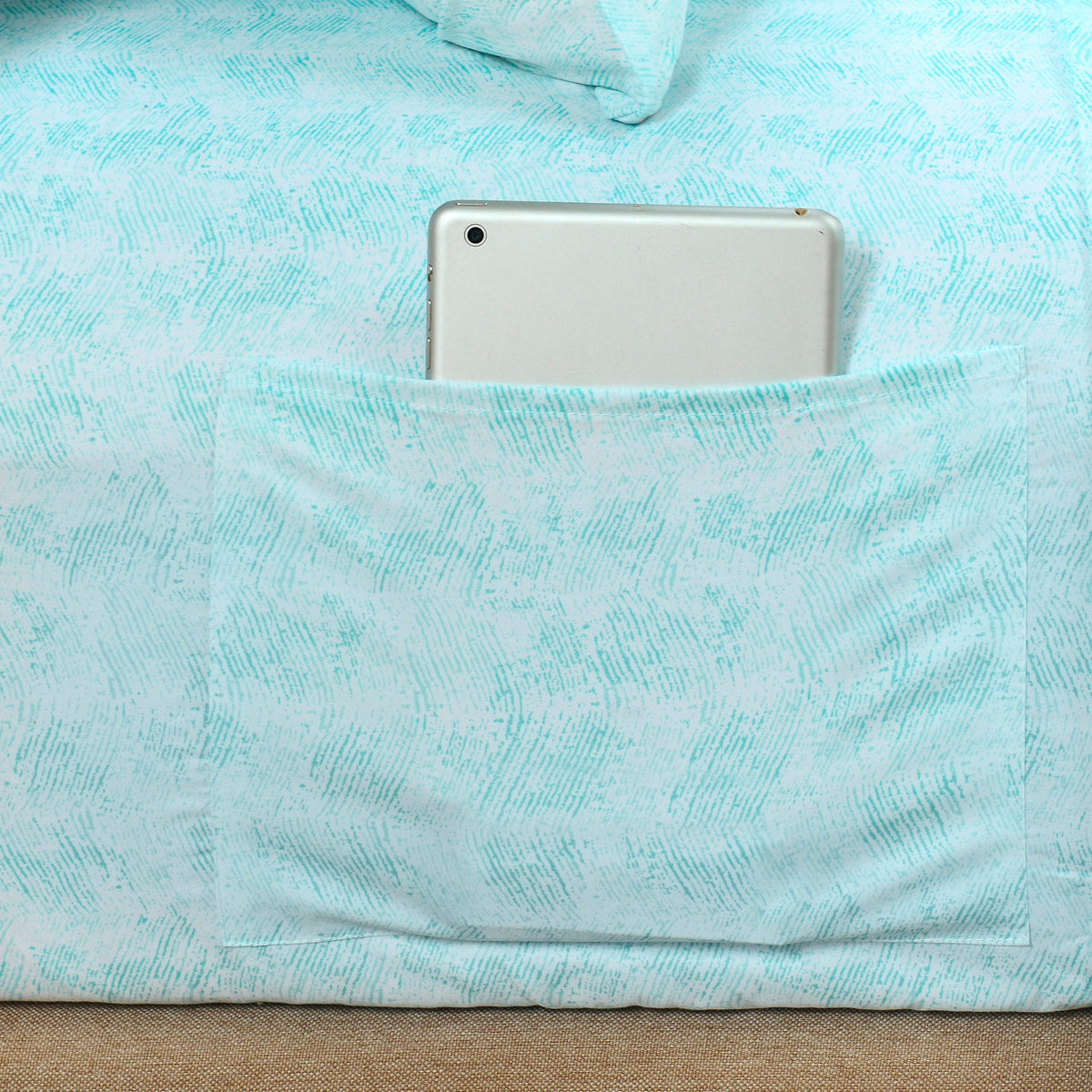 Elegant Comfort 6-Piece Floral and Stripe Pattern Sheet Set - Soft as a Hotel Premium Quality Bedding