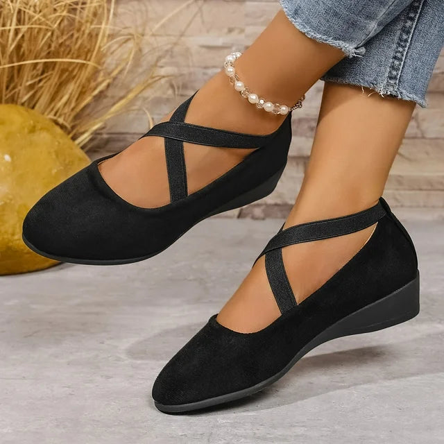 Women’s Closed-Toe Strap Mary Jane Shoes