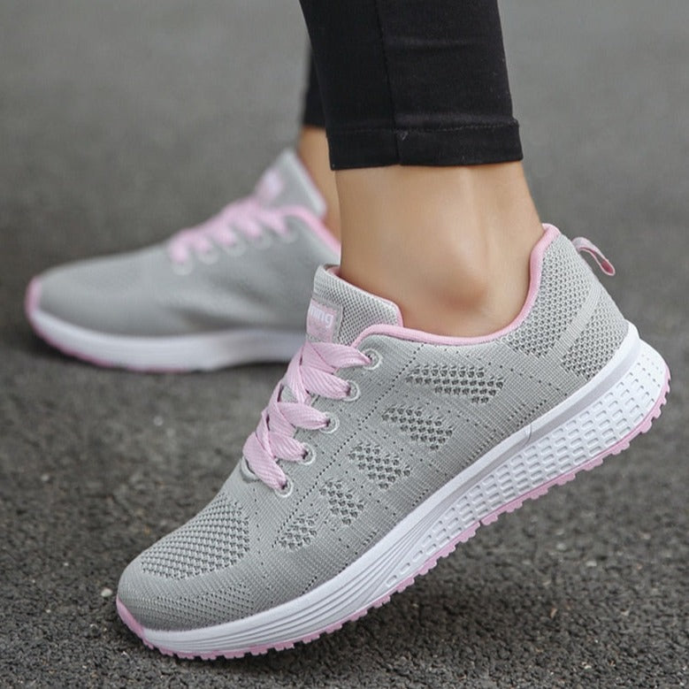 Women’s Lace-Up Low-Top Running Sneakers