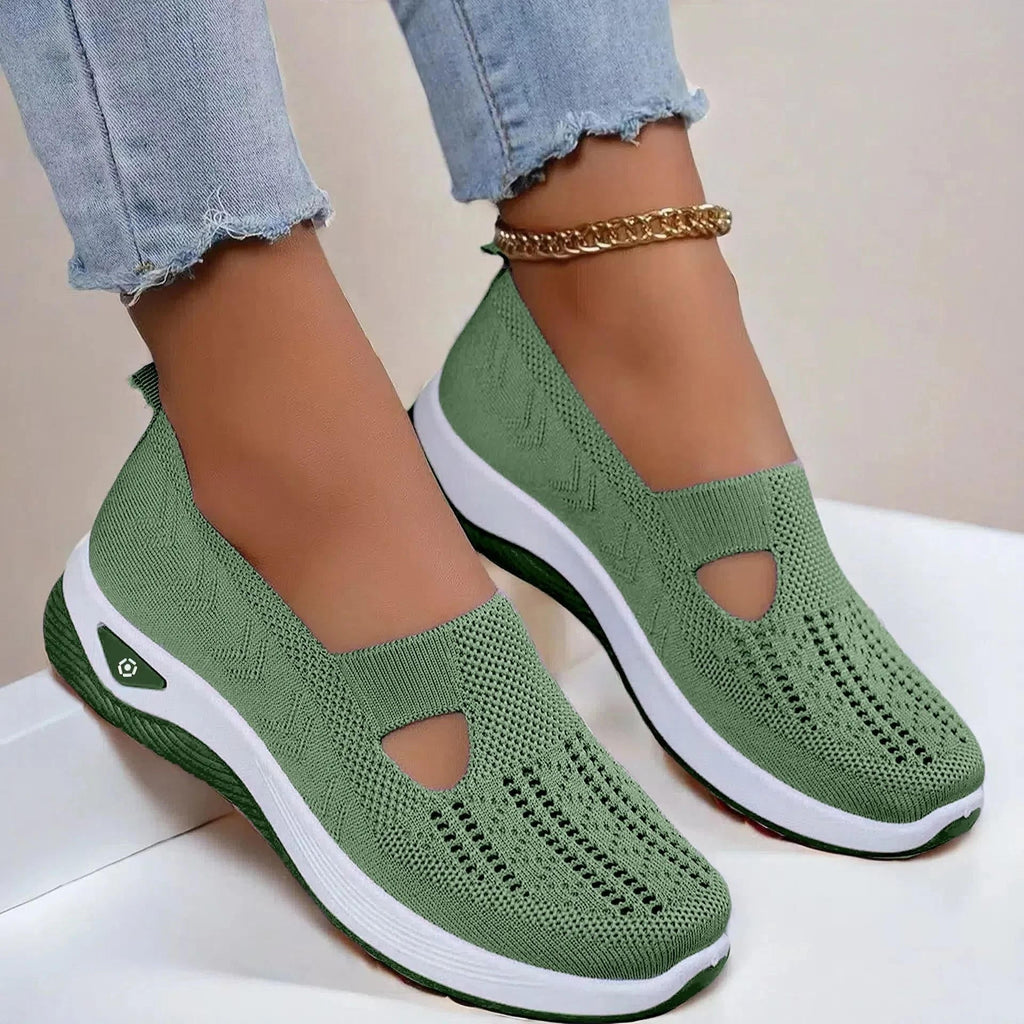 Women’s Low-Top Closed-Toe Slip-On Shoes