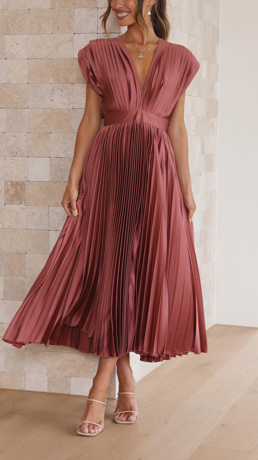 Women’s Pleated V Neck Cap Sleeve Midi Wedding Guest Dress