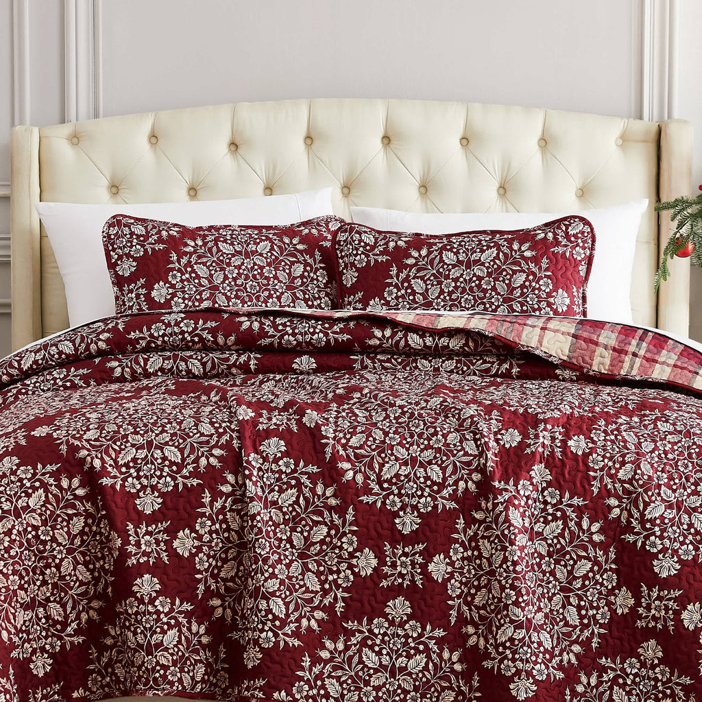 Southshore Fine Linens Christmas Carol Oversized Quilt Set
