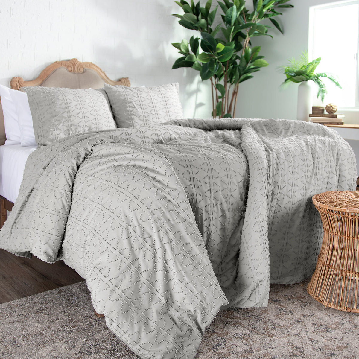Southshore Fine Linens Bali Clipped Jacquard Duvet Cover Set
