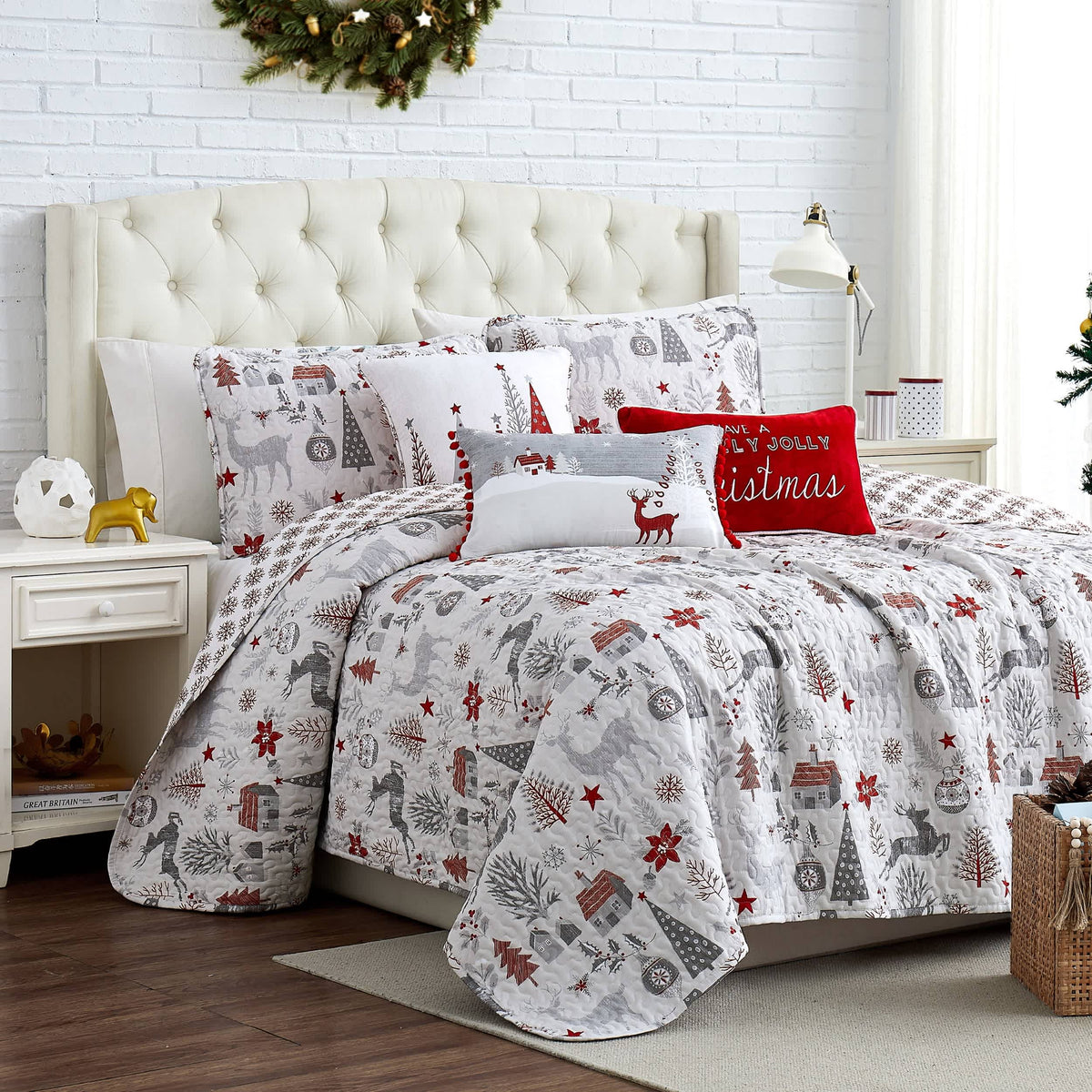 Southshore Fine Linens Holly Jolly Lane Quilt Set