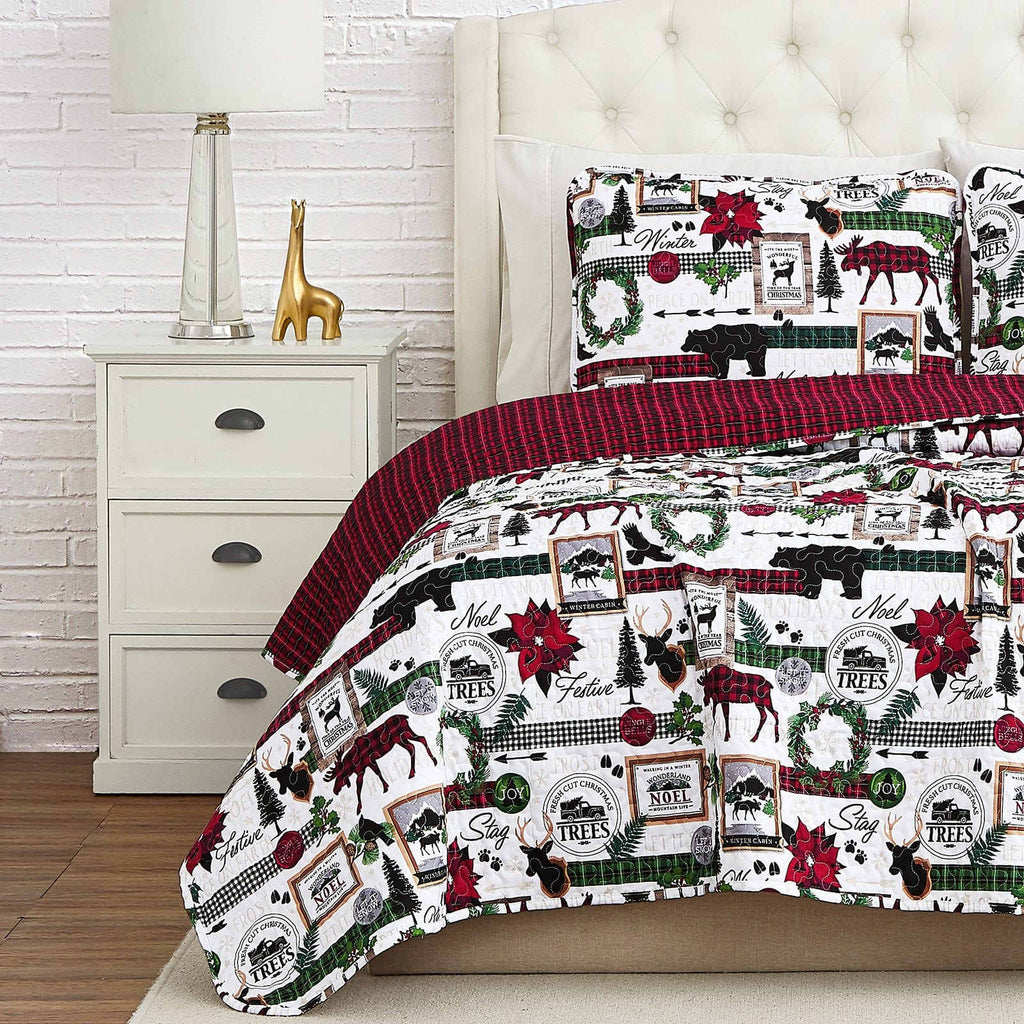 Southshore Fine Linens Merrytown Christmas Quilt Set