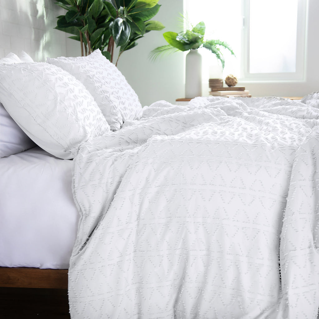 Southshore Fine Linens Bali Clipped Jacquard Duvet Cover Set