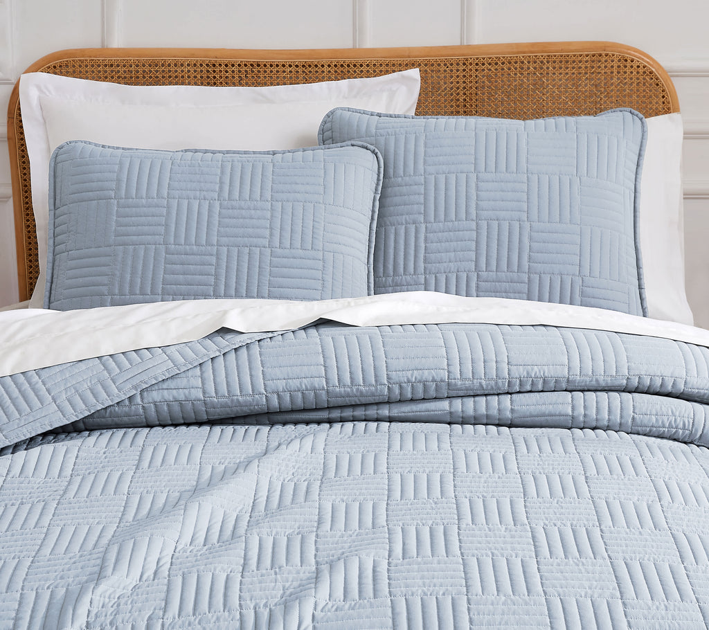 Southshore Fine Linens Grid Oversized Quilt Set