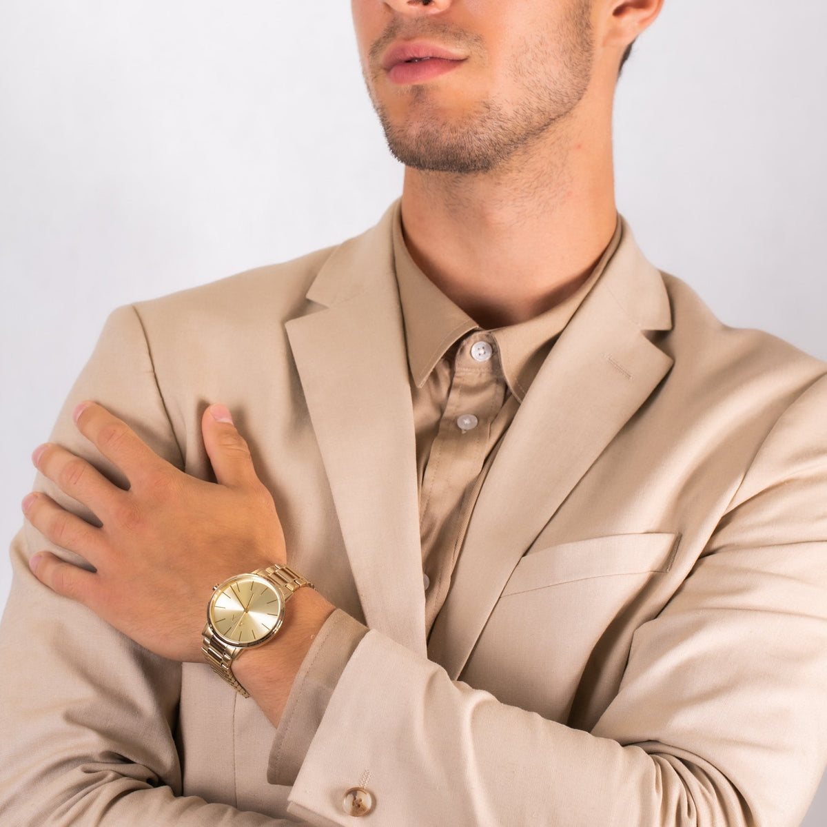 Armani Exchange Cayde AX2707 Herren-Analoguhr – Goldfarbenes Zifferblatt mit passendem Edelstahlarmband in Gold